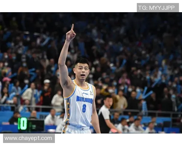 方硕的成长之路：从青年才俊到篮球场上的领军人物