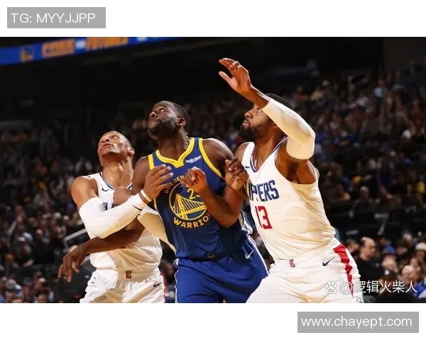 日本亚与阿联酋亚激战正酣比分悬念迭起引发球迷热议