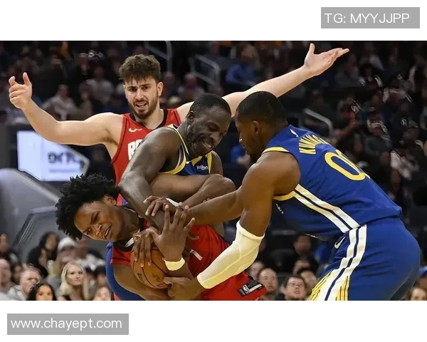 首轮对决快船勇士激战正酣谁能在季后赛中笑到最后